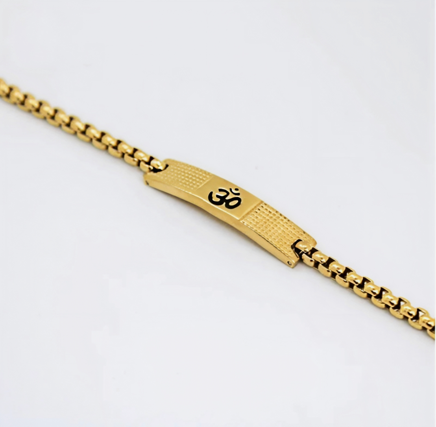 Om Loose Gold Bracelet For Men